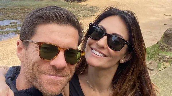 Новый тренер Лунина не дал одноклубнику украсть возлюбленную: красивая женщина со многими талантами