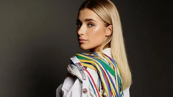 Украинская каратистка манит цветущей внешностью в бикини: фото, от которых глаза разбегаются