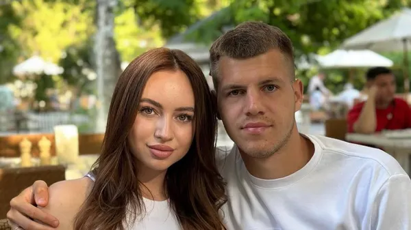 Любов без фільтрів: подружжя Сарапіїв підкорює Інстаграм романтичним кадром