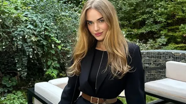 Чарівна муза зірки Карпат вражає красою на 35-му тижні вагітності – незрівнянна та сяюча