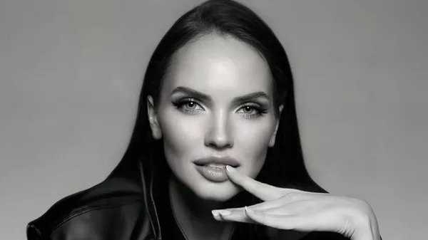 Неповторна ведуча Шахтаря знає, як закохати з першого погляду – казкова феєрія в кадрі