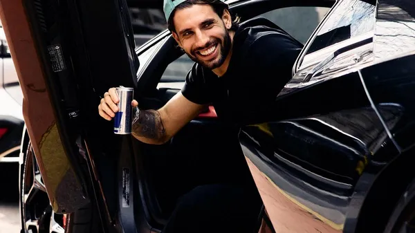 Три чемпіони з Ліверпуля стануть батьками в один час – тримали в секреті до останнього