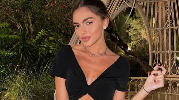 Ванат с новой девушкой ярко проводят время: их фото стали вирусными в соцсетях