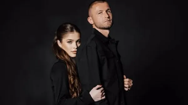 Экс-футболист Динамо с красавицей показал настоящую любовь в романтической фотосессии: нежность без слов