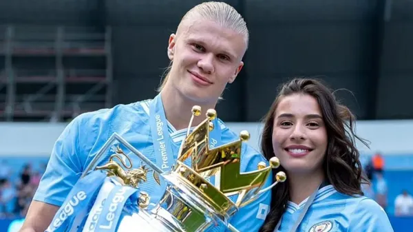 Холанд засвітився щасливий зі шикарною брюнеткою – футболіст показав, хто його справжнє кохання