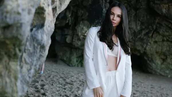 Коноплянка прожила апрель как fashion-ленту Pinterest