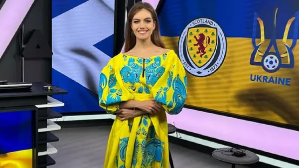 Неповторна футбольна ведуча виставила всі козирі у Франції та задала планку стилю – ефектна подача