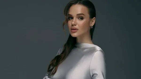 Избранница защитника Карпат впервые трогательно показала дочь – нежный миг