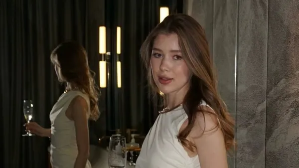 Жгучая эстетика: Драмбаева приковывает внимание райским соблазном