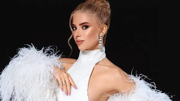 Савіна у формі Шахтаря та з пухнастими фанатами розчулює мережу: стильна підтримка улюбленого клубу