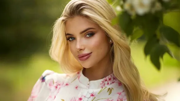 Яскрава Савіна влаштувала свою гру на полі – еталон футбольної музи