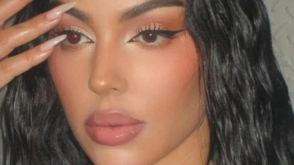 Кохана Роналду виставила заборонену спокусу на показ – звабливі ракурси позбавляють слів