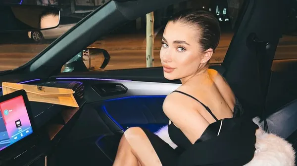 Украинская каратистка похвасталась изгибами в обтягивающем платье – коктейль страсти от спортсменки