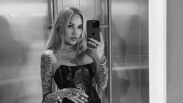 Колишня Морозюка вразила неочікуваними кадрами з брутальним компаньйоном – дивовижний тандем