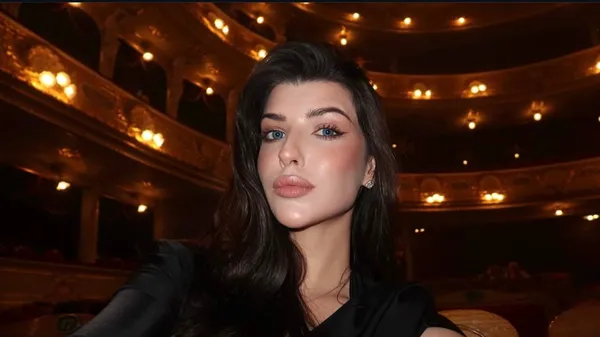 Пекуча спокуса: палка дружина гравця Карпат розбурхує Інстаграм еротичною зйомкою