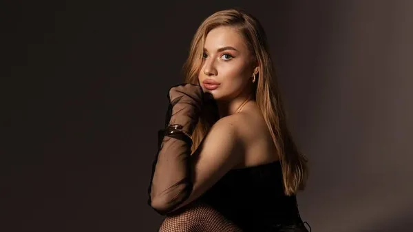 Краса, що дихає світлом – кохана Сича вразила новим образом