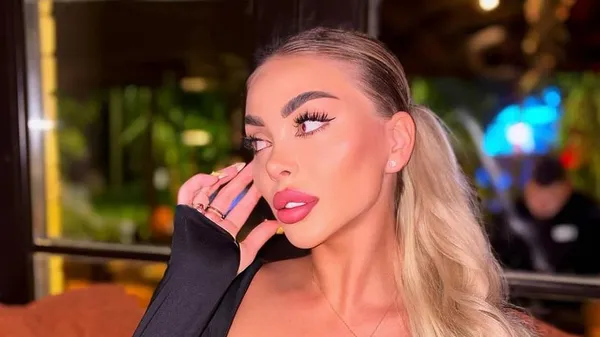 Кокетлива муза Алефіренка підриває мережу сексі-виглядом – вогняна білявка знову в епіцентрі уваги