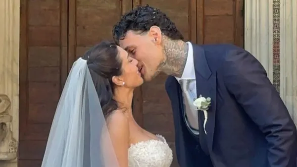 Зірка Аталанти одружився зі справжньою секс-бомбою: розкішна церемонія з VIP-гостями у центрі Рима