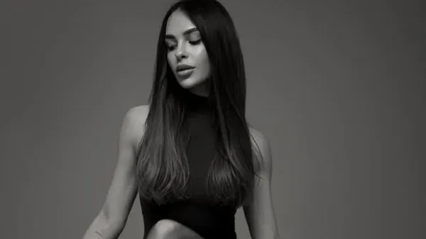 Дівчина Шапаренка змушує тремтіти у незабутній сукні – справжня гламурна ікона