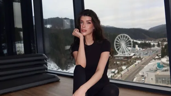 Избранница Очеретько растворилась в архитектурной сказке – вызвала лишь вау-эффект