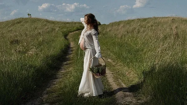 Захисник Карпат і збірної став батьком – молода дружина похвалилася першими ніжними кадрами