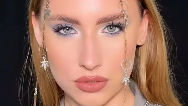 Дебютант збірної України освідчився прекрасній музі – надихнула на асист: "Краса неземна"