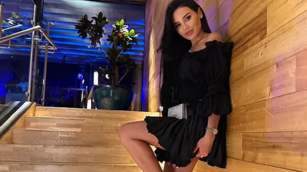 Магнетична муза Янакова не приховує свій спекотний вигляд на відпочинку – знову заводить фанатів