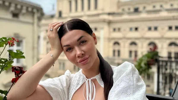 Возлюбленная Демченко покорила Инстаграм неописуемой эстетикой благородства – современная муза, которая вдохновляет