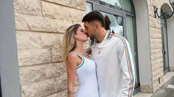 Італійська ніжність в обʼєктиві: муза Дзакканьї розчулила красивою love story з коханим