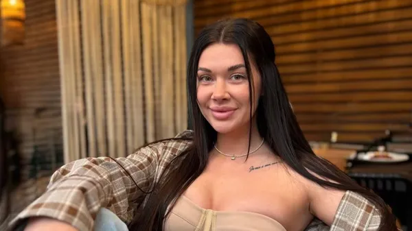 Кохана Демченка розчинилася у літній мрійливості – вайб, повний натхнення та гармонії