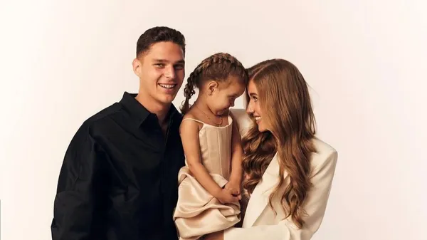 Трогательный момент любви: Судаковы в очередной раз вызвали эмоции умиления