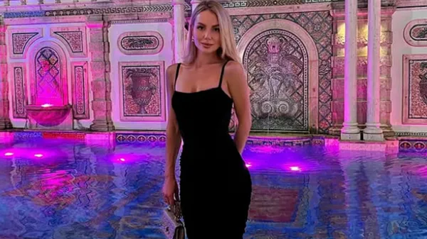 Модная любка лидера Полесья сверкает в гармонии элегантности и очарования: оставляет след в памяти