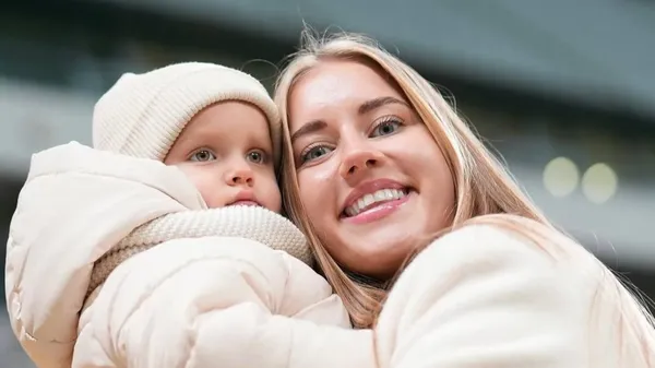 Трогательное видео любимой и дочери Судакова цепляет за душу: "Там, где твои глаза – мой дом"