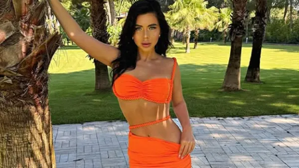 Прекрасна муза українського футболіста заворожує Лісабон своєю красою: всі очі прикуті до неї