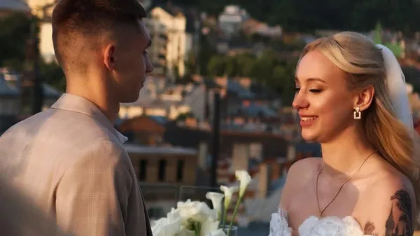 Форвард, який забивав Інтеру в ЛЧ, одружився – прекрасна білявка надихає екс-гравця збірної України