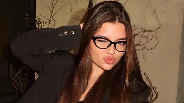 Пасія найкращого футболіста Руху приголомшує соковитими фото – фани не витримують: "Що ти твориш"