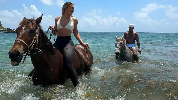 Эпатажный боксер купил сексапильной конькобежке ранчо за 1,6 миллиарда – стоимость целой команды НФЛ