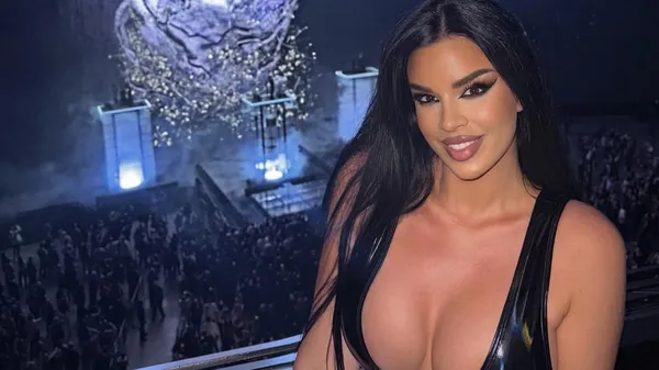 У самій білизні – найгарячіша фанатка Хорватії зводить з розуму звабливим танцем