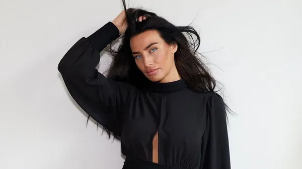 Возлюбленная Уокера показала роскошное бриллиантовое кольцо на фоне слухов о разрыве: измены дали свое