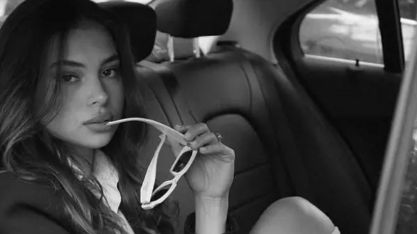 Українка, яка спокусила гравця збірної Польщі, пестить погляди гарячими вигинами: вогонь пристрасті