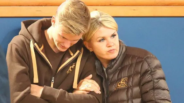 Дружина Шумахера випадково засвітила його фото не для всіх – зворушила фанатів: "Завжди поруч"