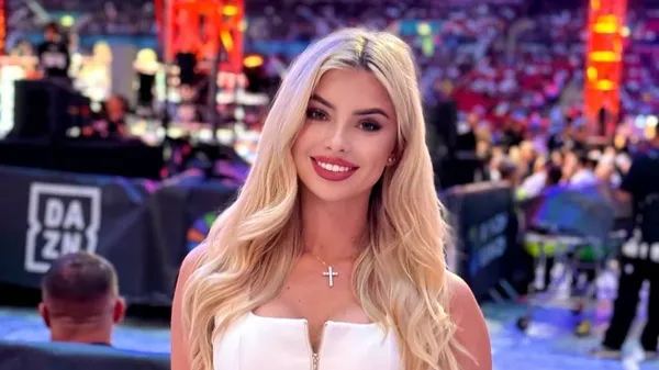 Савіна у серці Лондона приковує погляди: street style з українським шармом