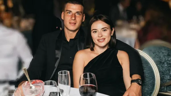 Лунін потрапив у пікантну ситуацію: "Коли дружини футболістів уболівають не за своїх чоловіків"