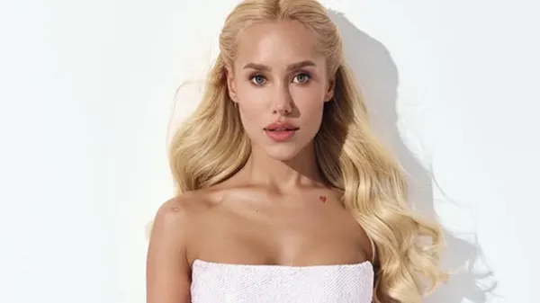 Сексуальна блогерка наробила шуму оголеними грудьми: Бражко не стримався і публічно відреагував