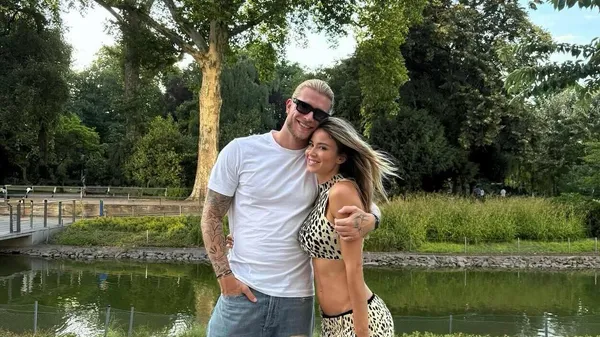 Спекотна ведуча затьмарила гру в ультра міні – футболіст нарешті повернувся, а всі позирали на неї