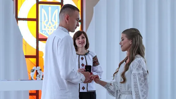 Український футболіст одружився, посварився з партнером і поїхав – став другим найдорожчим гравцем