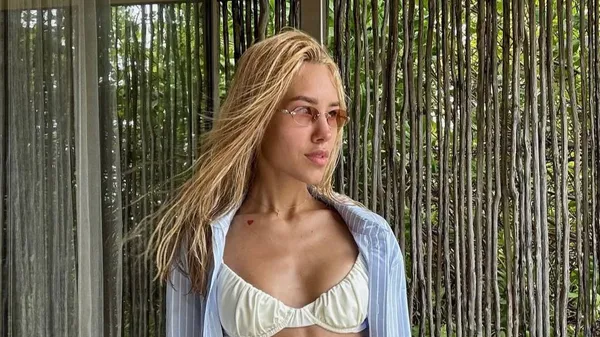 Пасія Бражка поділилася неймовірними знімками з райських Мальдів – футболіст у захваті