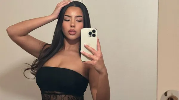 Партнер Мудрика подцепил бомбезную красотку – не планировал ее показывать, но все серьезно