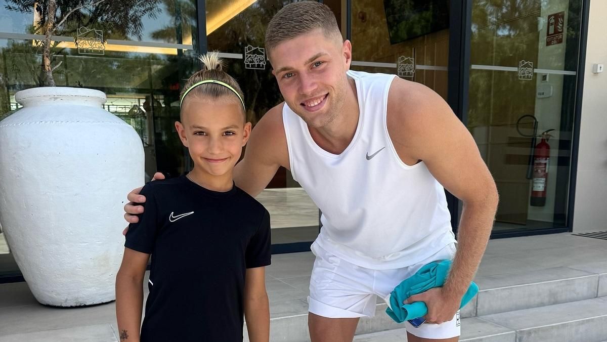 Довбик зробив фантастичний подарунок сину екс-футболіста Динамо – Реброва і Кравець зацінили