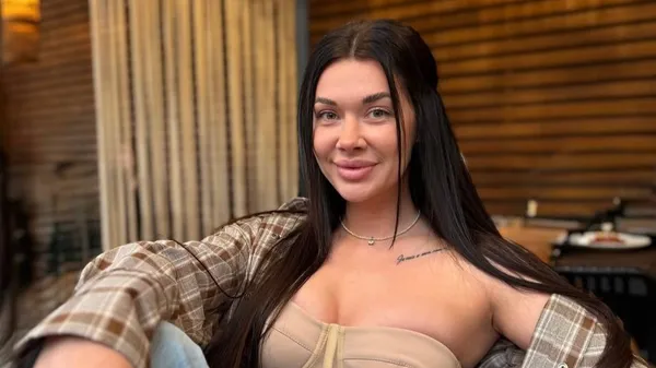 Возлюбленная Демченко очаровала магичностью вечернего образа – роскошь в крови